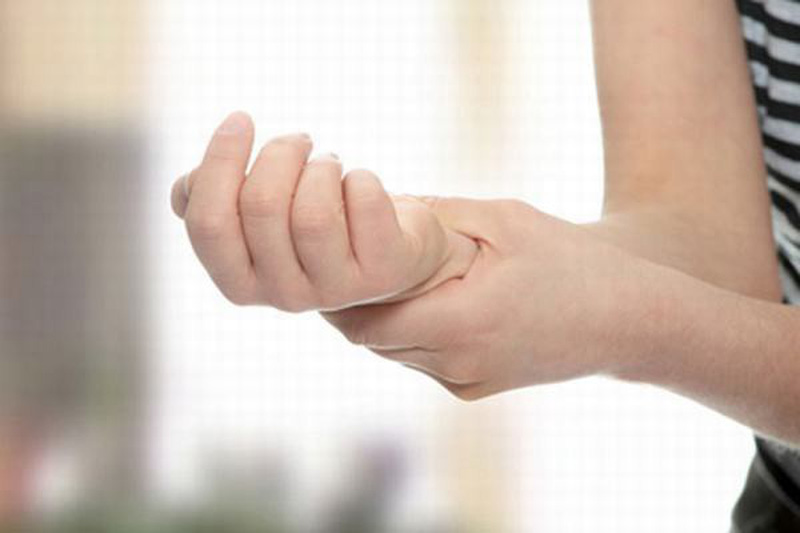 Kết hợp Đông Tây y trong điều trị bệnh run chân tay